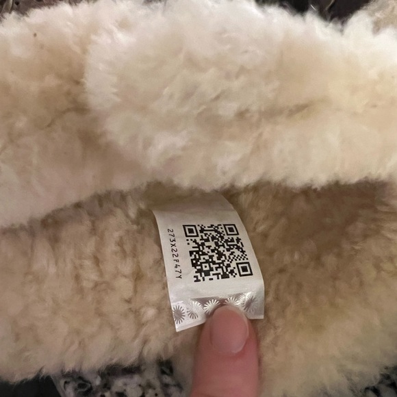 UGG Glasgow Boots - Picture 5 of 6